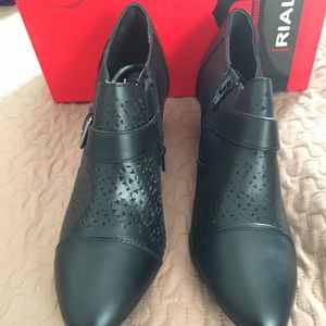 Rialto Sariah Stacked Heel Shootie- Size 11